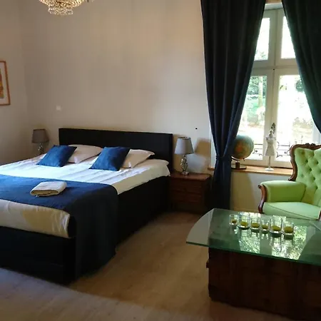 Chateau De L Aviette - Rancennes 3* Givet