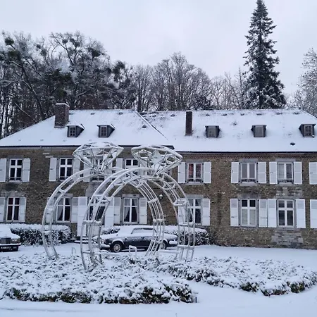 Chateau De L Aviette - Rancennes Bed & Breakfast 3*