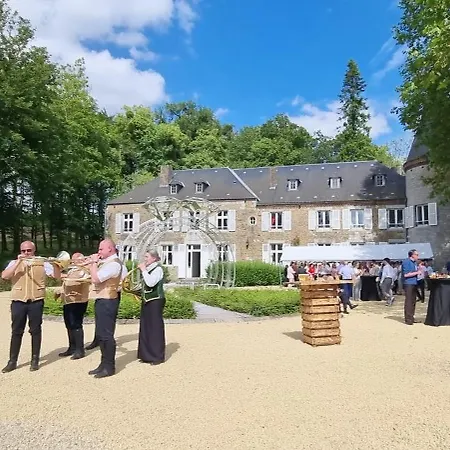 Chateau De L Aviette - Rancennes Bed & Breakfast