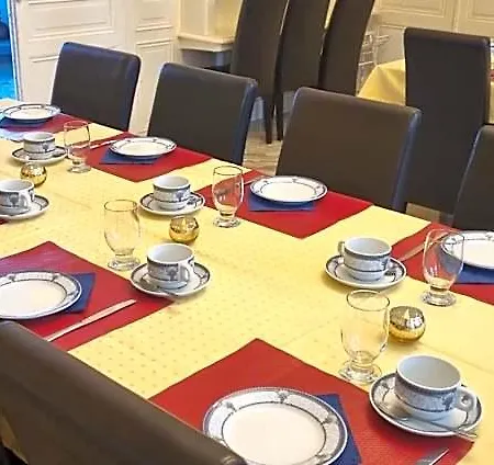 Chateau De L Aviette - Rancennes Bed & Breakfast Givet