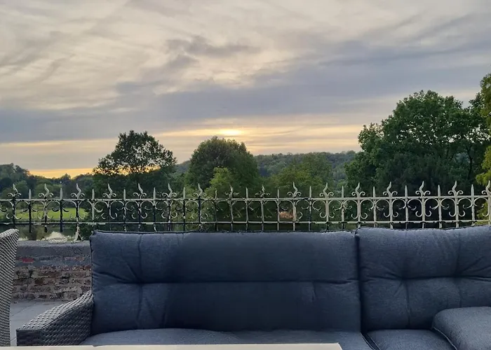 Chateau De L Aviette - Rancennes ジヴェ