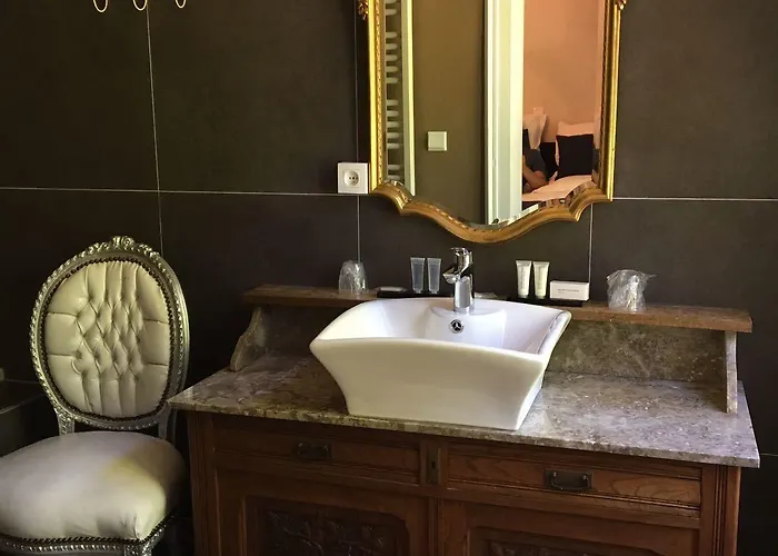 Chateau De L Aviette - Rancennes 3* ジヴェ